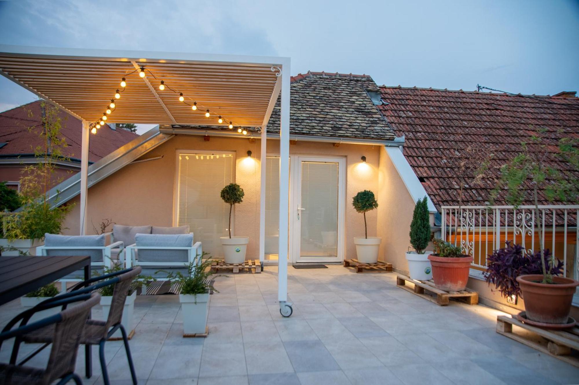 Apartman Centar Carloviţ Exterior foto