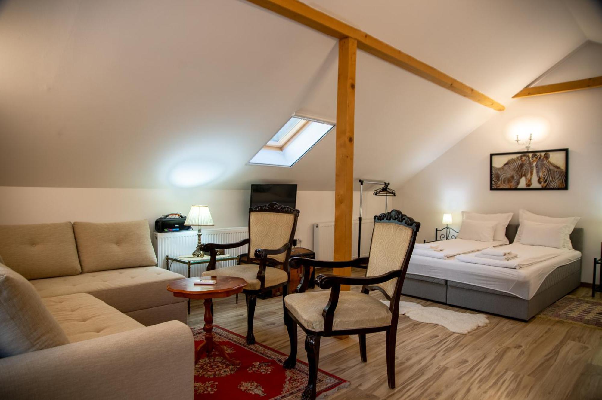 Apartman Centar Carloviţ Exterior foto