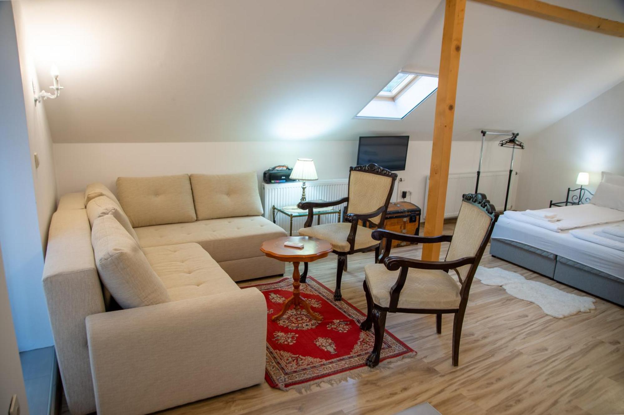 Apartman Centar Carloviţ Exterior foto
